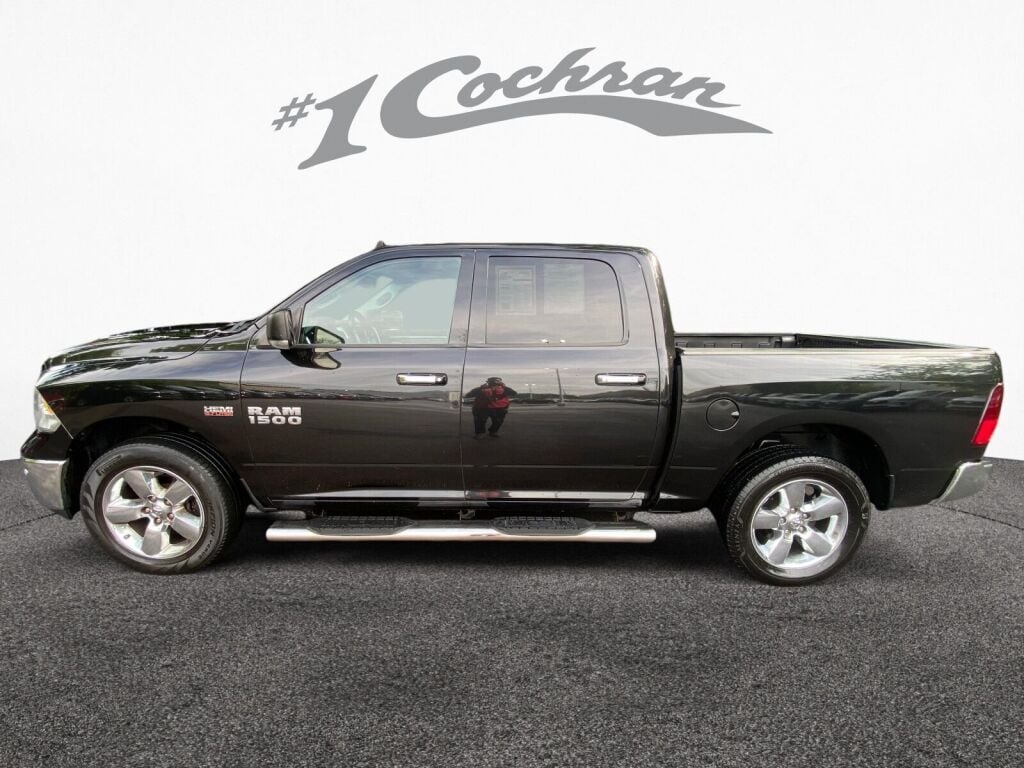 2017 Ram 1500 Big Horn photo 3