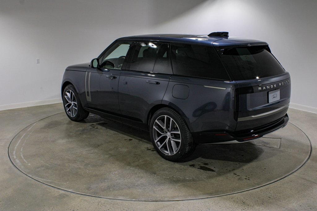 2025 Land Rover Range Rover SE photo 3