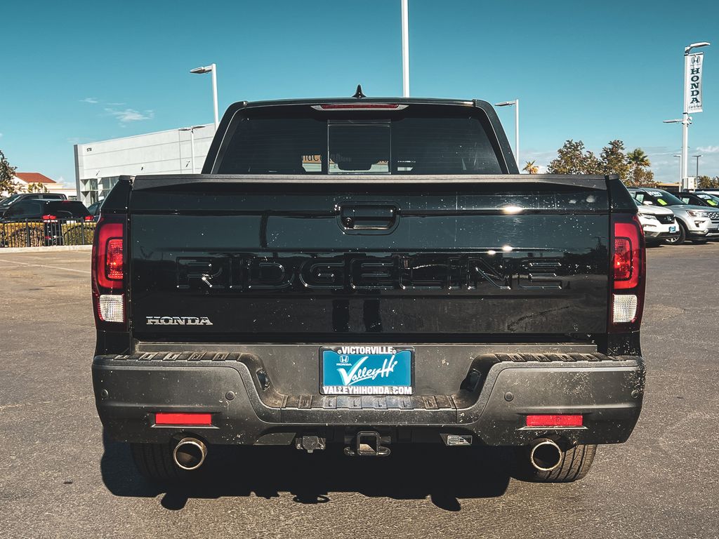 2025 Honda Ridgeline Black Edition photo 7