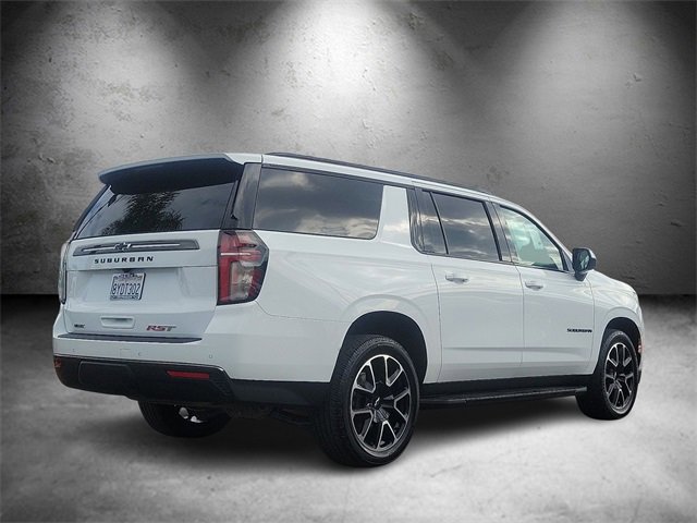 2021 Chevrolet Suburban RST photo 3