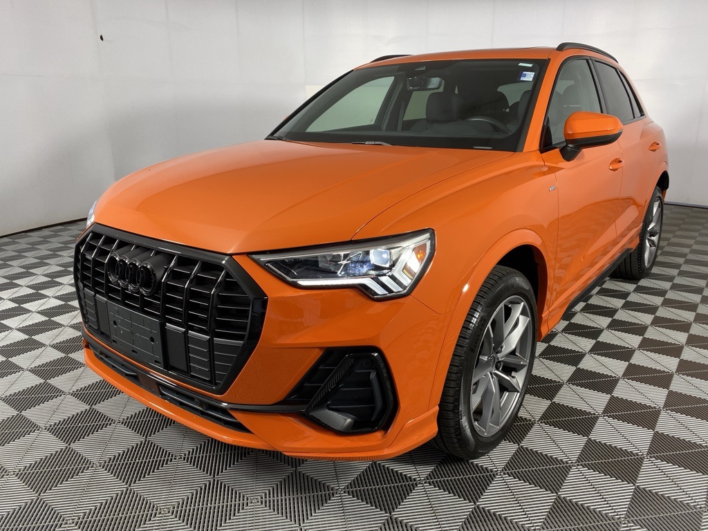 2024 Audi Q3 45 TFSI S line Premium photo 4