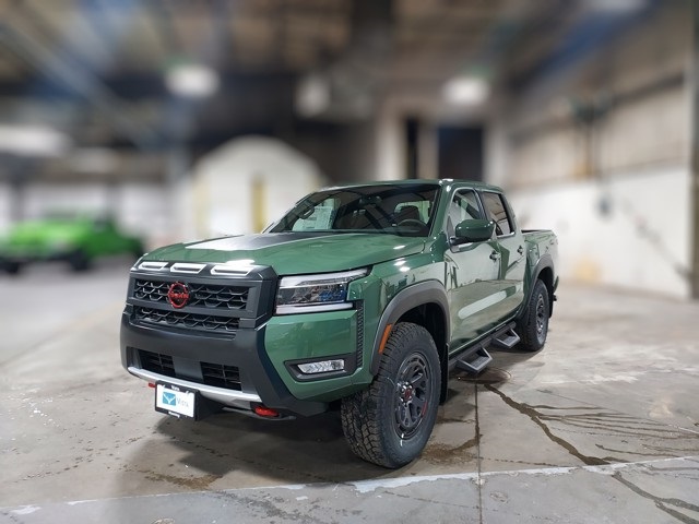 2025 Nissan Frontier PRO-4X photo 3