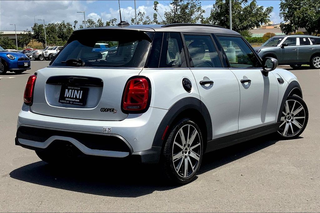 Image 10 of Certified Used 2022 MINI COOPER S HARDTOP 4 DOOR SIGNATURE