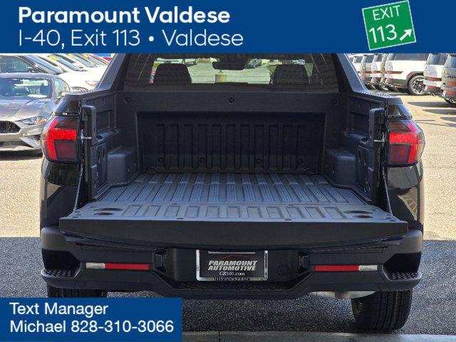 2025 Hyundai Santa Cruz SE photo 2