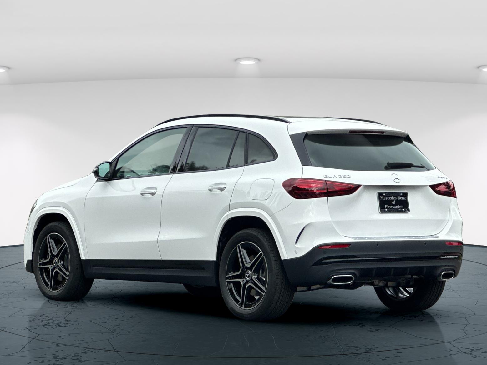 2026 Mercedes Benz GLA 250 4MATIC photo 4