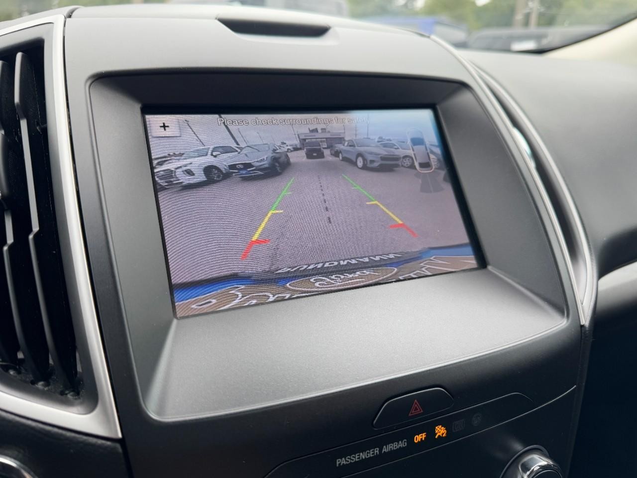 2019 Ford Edge SEL photo 18