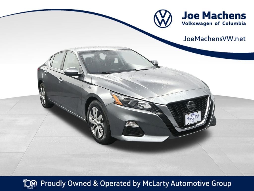 2022 Nissan Altima S's photo