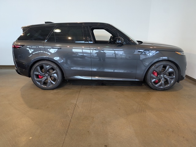 2025 Land Rover Range Rover Sport SE photo 6