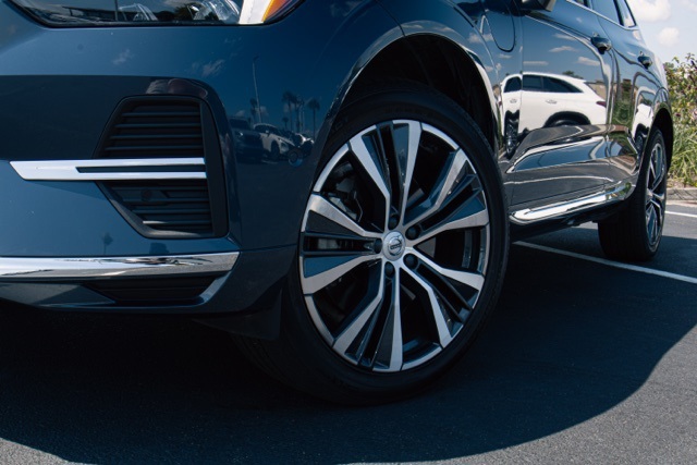 2022 Volvo XC60 Recharge Hybrid T8 Inscription Expression photo 5