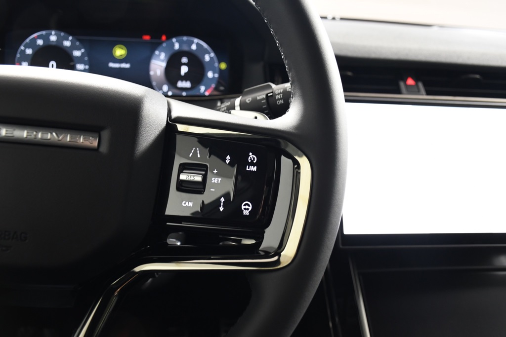 2026 Land Rover Range Rover Evoque Dynamic SE photo 30