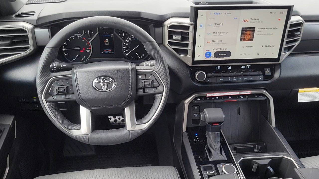 2025 Toyota Tundra SR5 photo 8