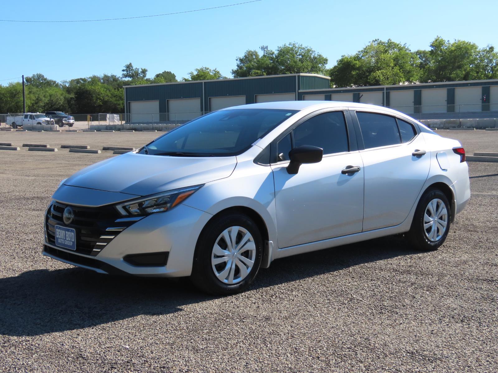 2025 Nissan Versa Sedan