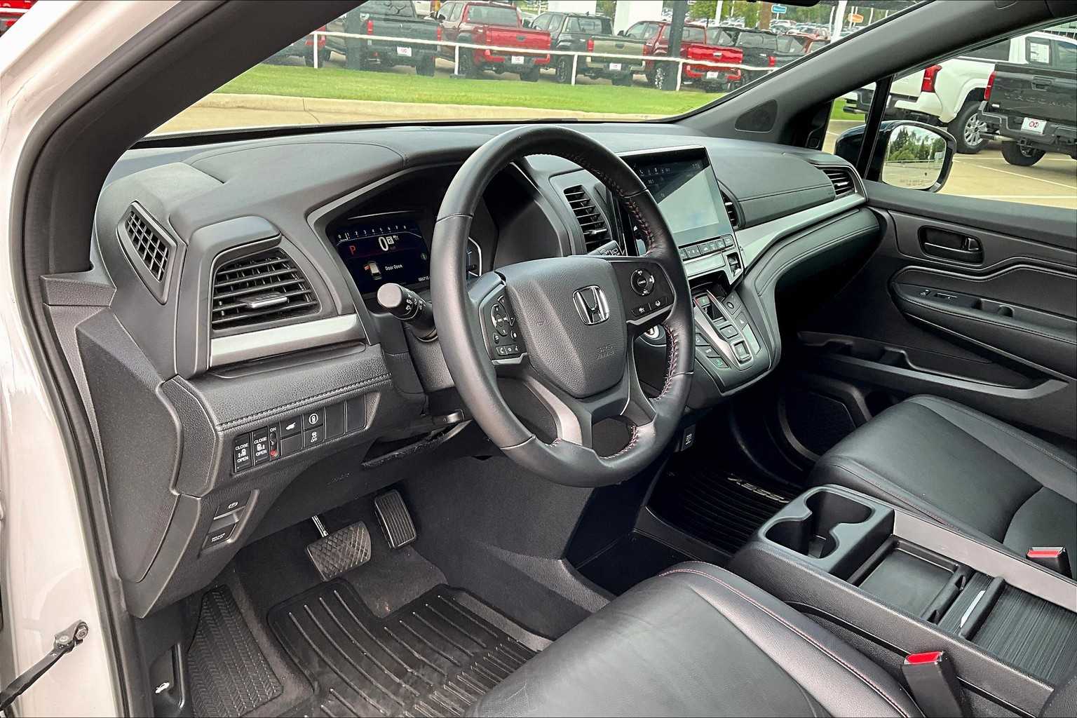2024 Honda Odyssey Sport photo 15