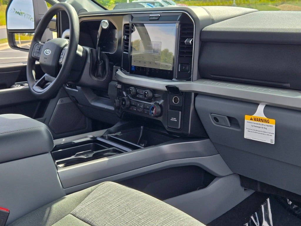 2026 Ford F-350 photo 7