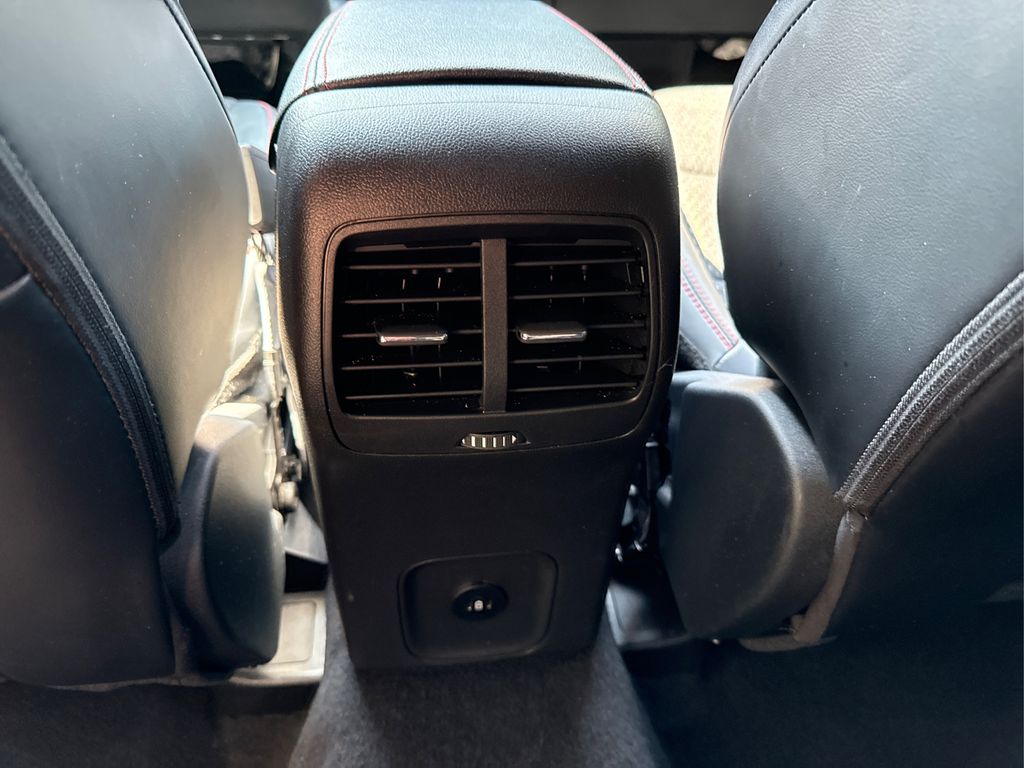 2025 Ford Escape ST-Line photo 25