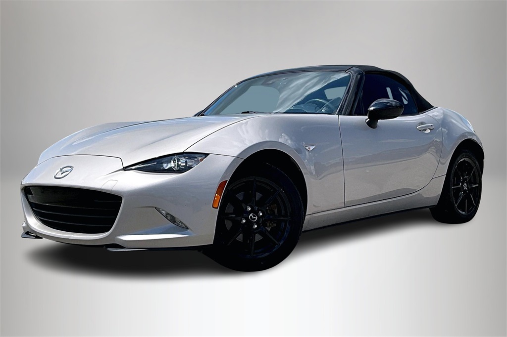 2022 Mazda MX-5 Miata Miata Sport photo 2