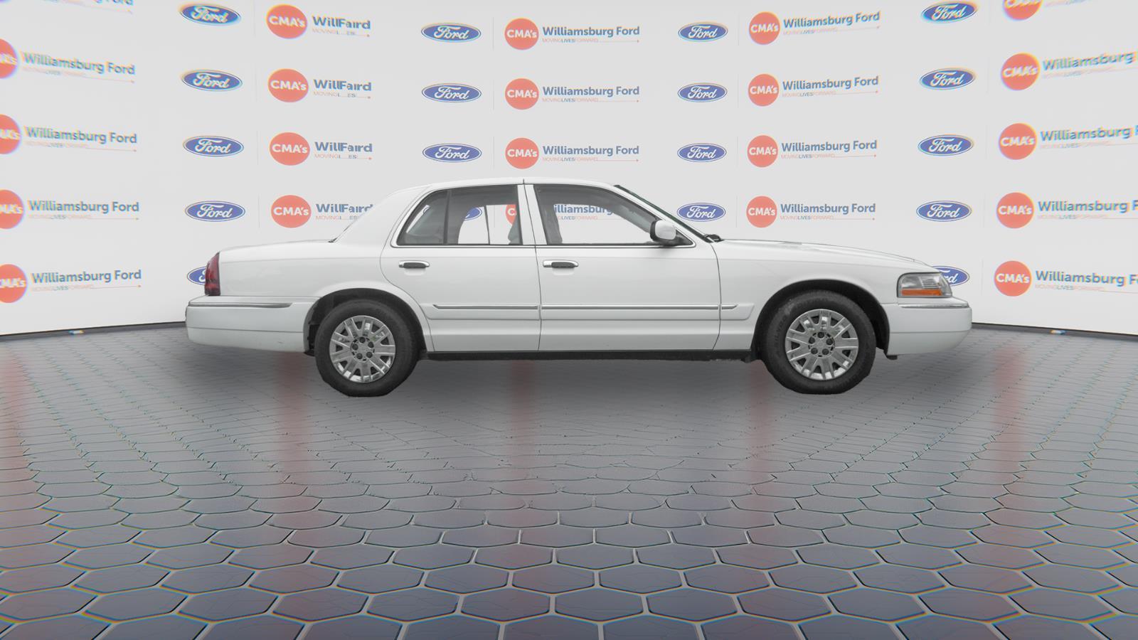 2005 Mercury Grand Marquis GS photo 3