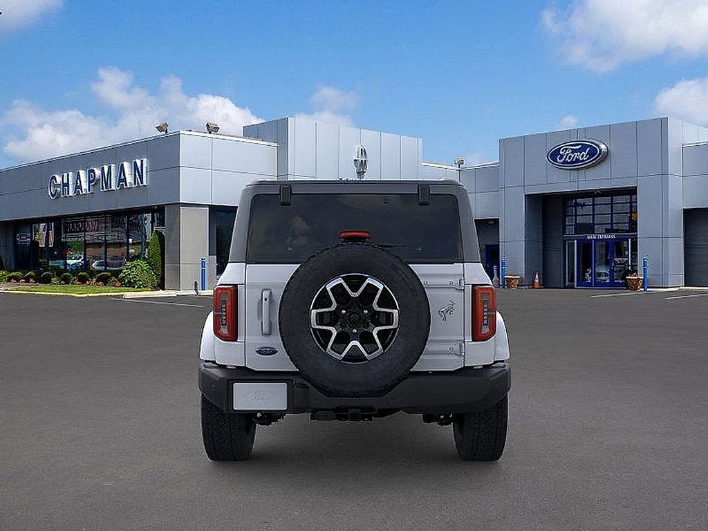 2025 Ford Bronco Outer Banks photo 3