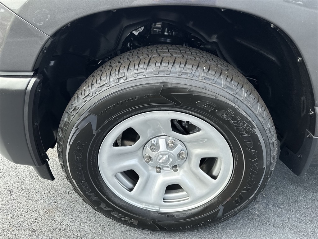 2025 Ram 1500 Tradesman photo 16
