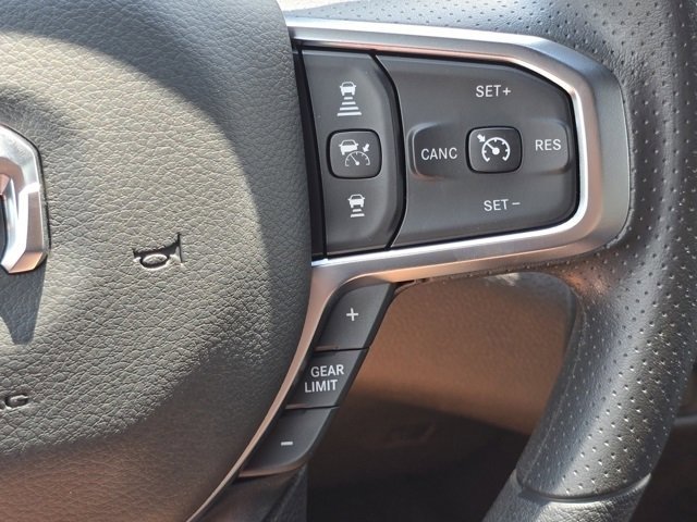2025 Ram 1500 Tradesman photo 11