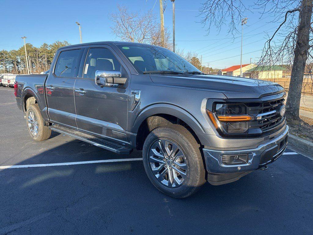 2025 Ford F-150 XLT photo 18