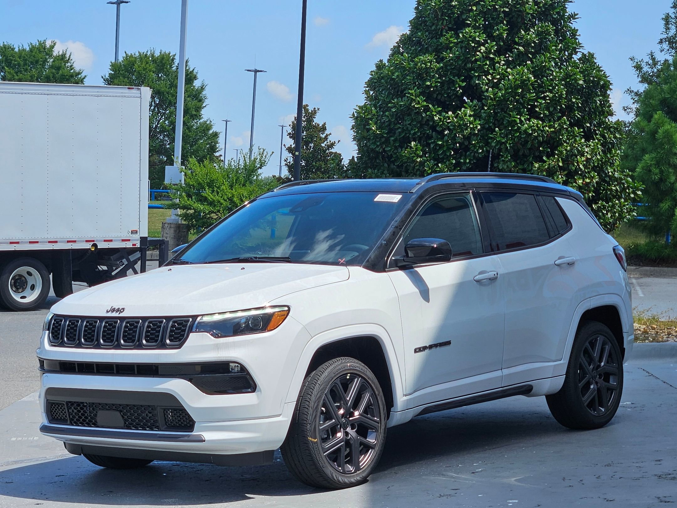 2025 Jeep Compass Limited photo 3