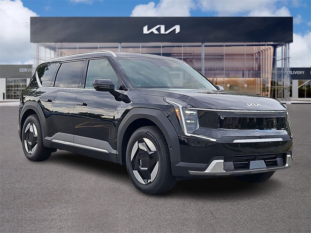 2026 Kia EV9 Wind's photo