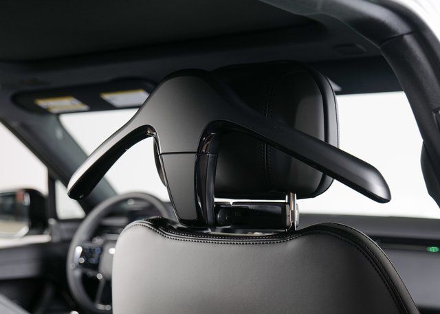 2025 Land Rover Range Rover Sport SE photo 11