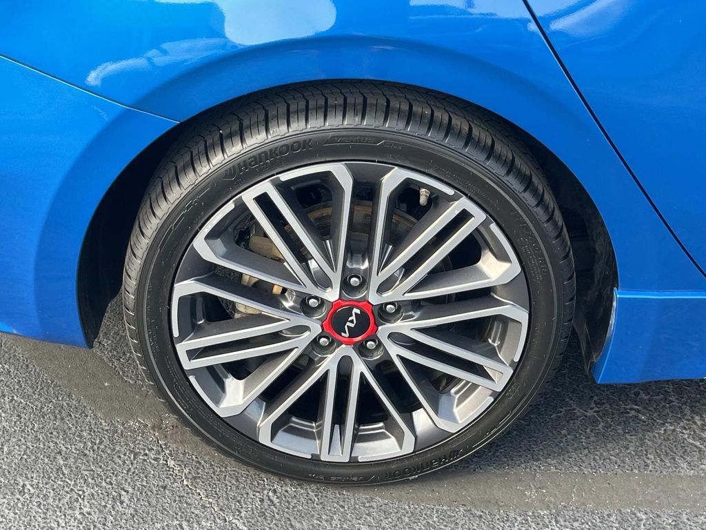2023 Kia Forte GT photo 9