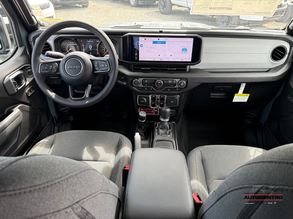 2025 Jeep Gladiator Sport photo 3