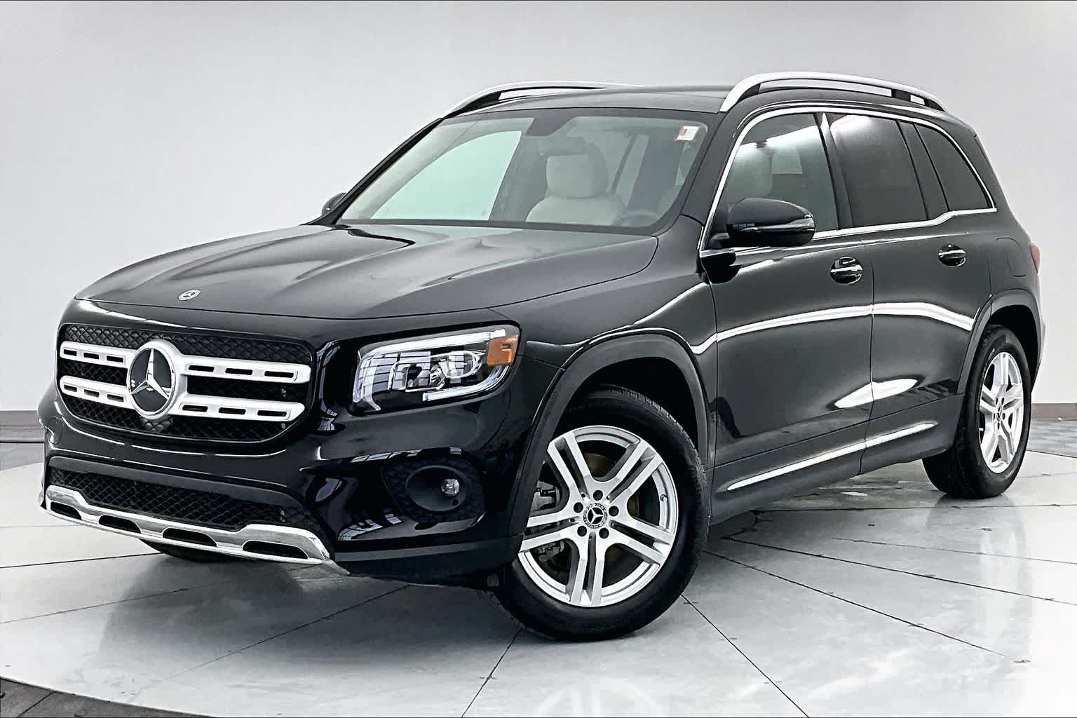 2023 Mercedes-Benz GLB Base's photo