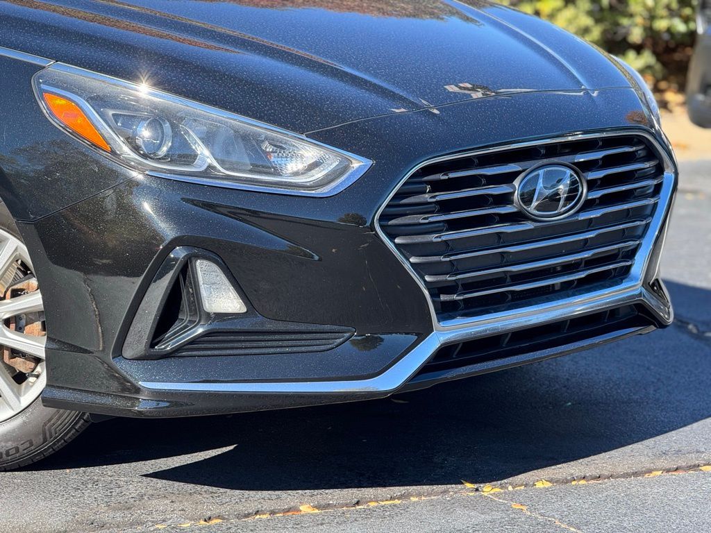 2018 Hyundai Sonata SE photo 2