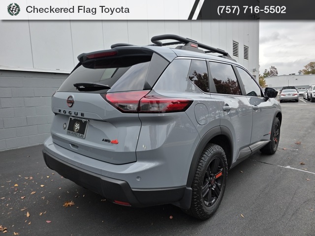 2025 Nissan Rogue AWD photo 2