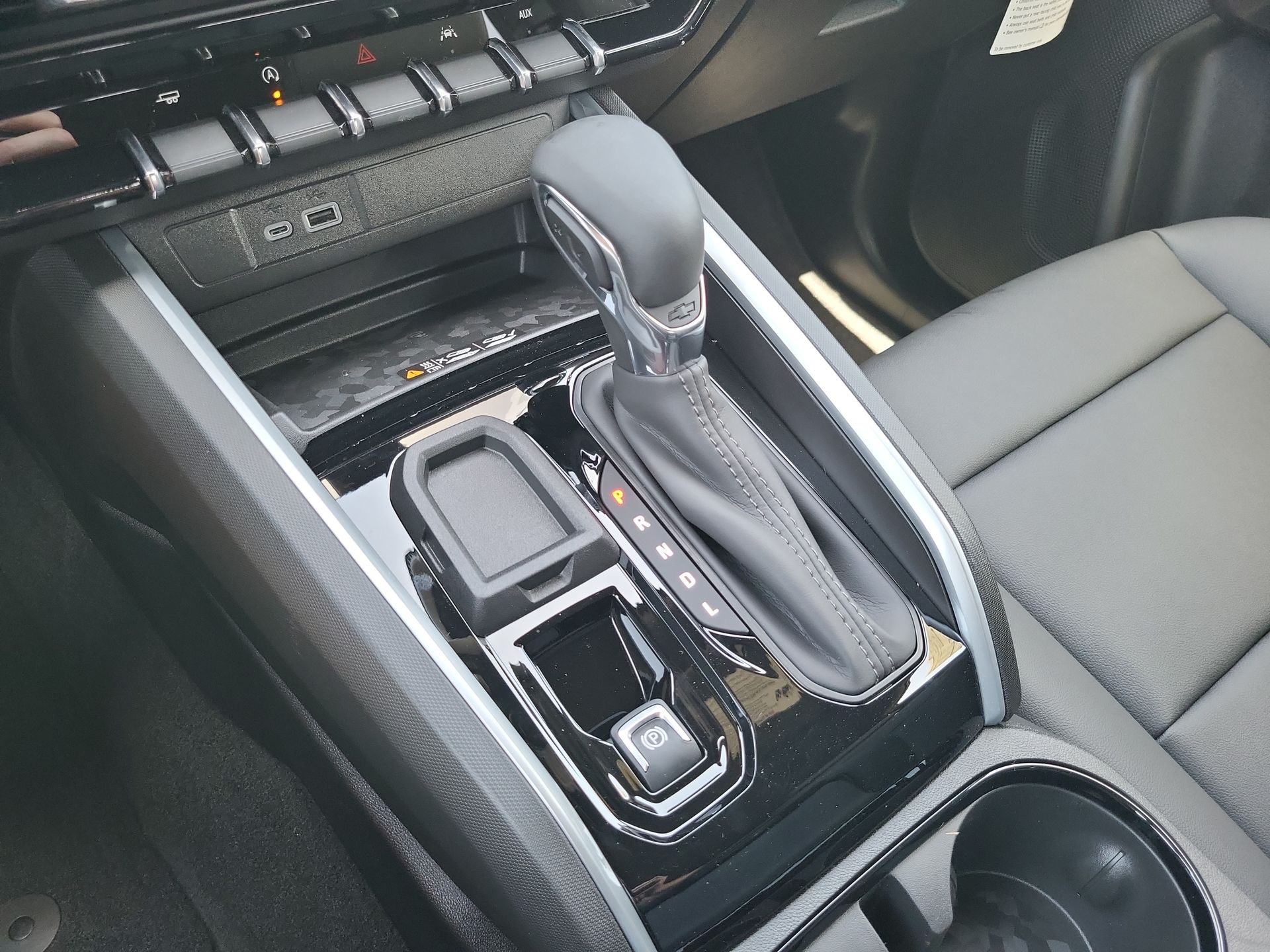 2026 Chevrolet Colorado LT photo 14