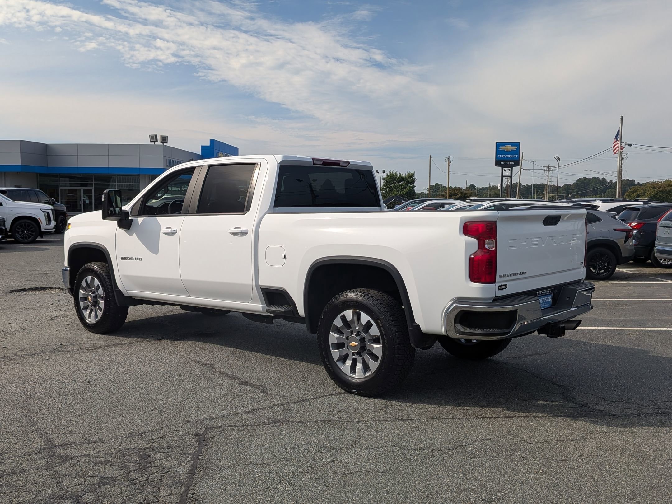 2024 Chevrolet Silverado 2500HD LT photo 3