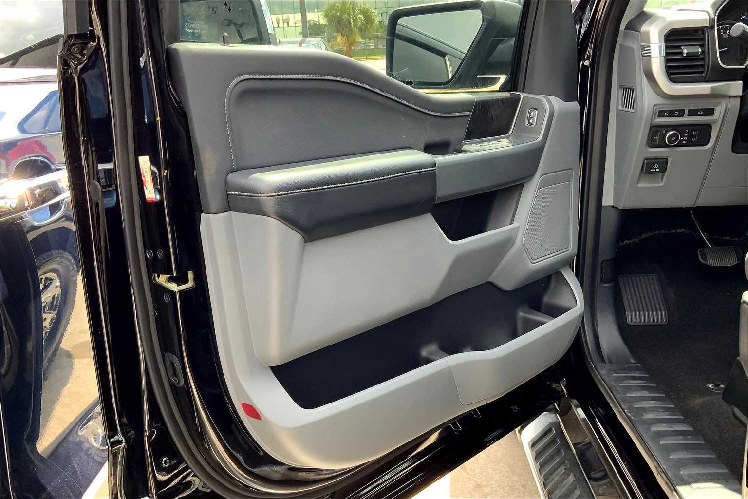 2022 Ford F-150 XLT photo 19
