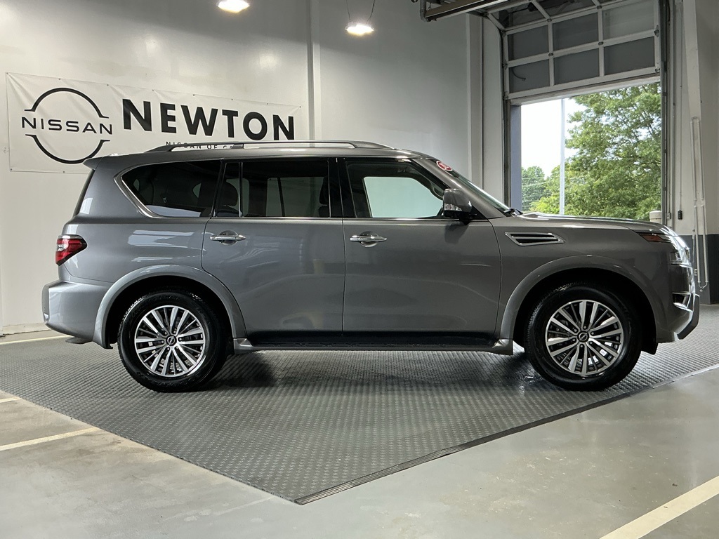 2023 Nissan Armada SL photo 10