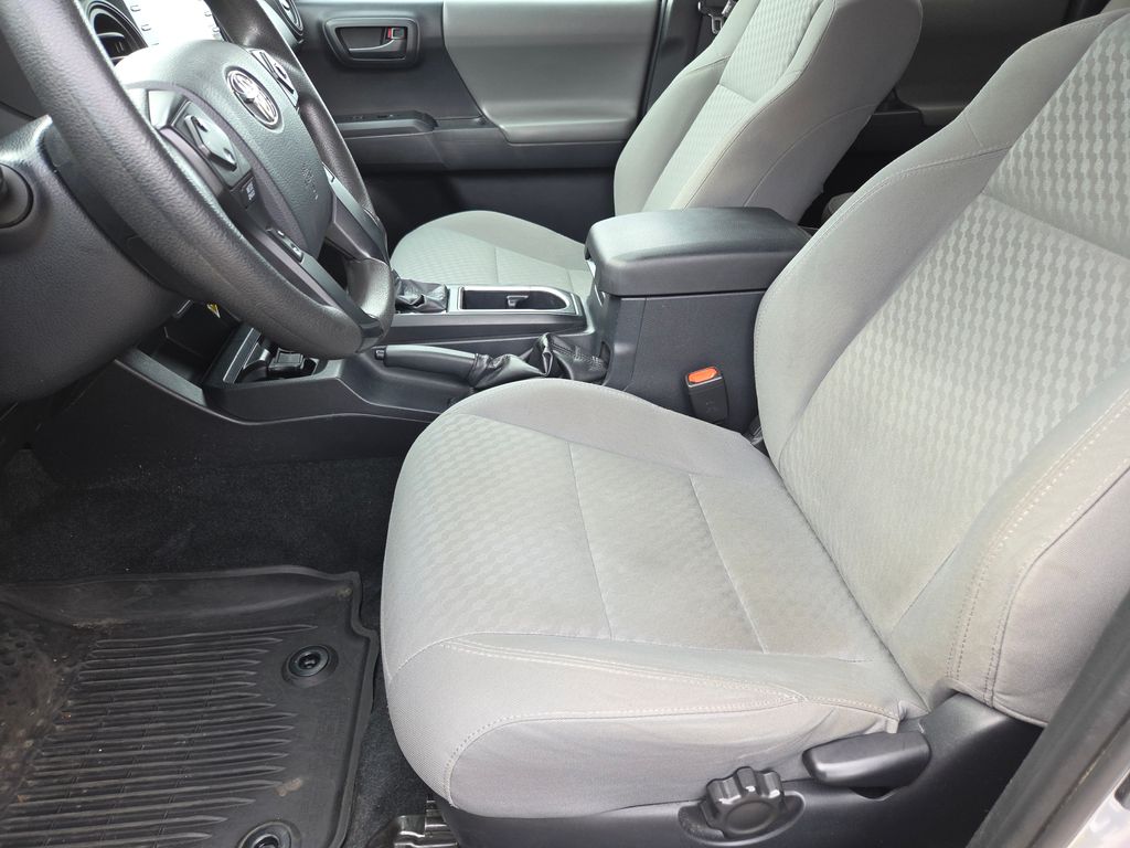 2020 Toyota Tacoma SR photo 17