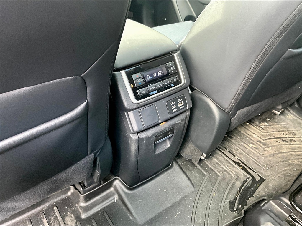 2023 Subaru Ascent Limited photo 24