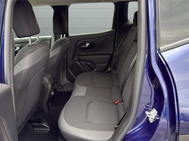 2020 Jeep Renegade Altitude photo 15
