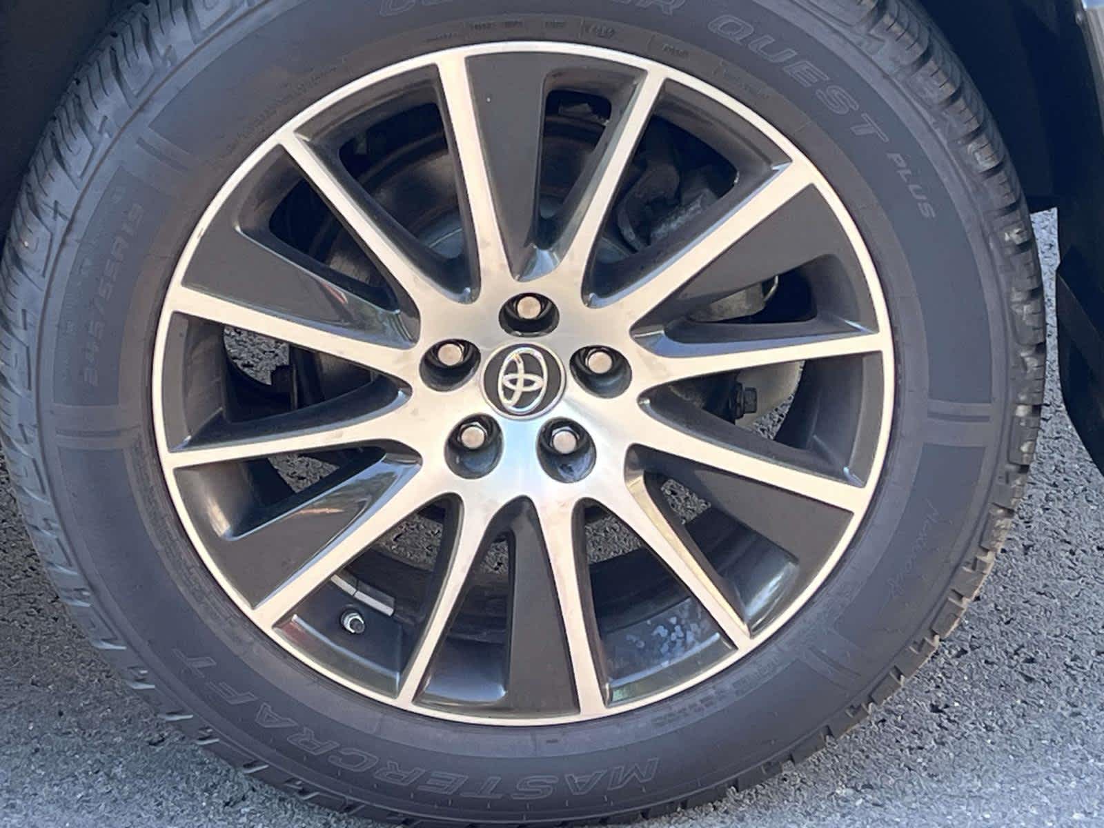 2018 Toyota Highlander SE photo 12