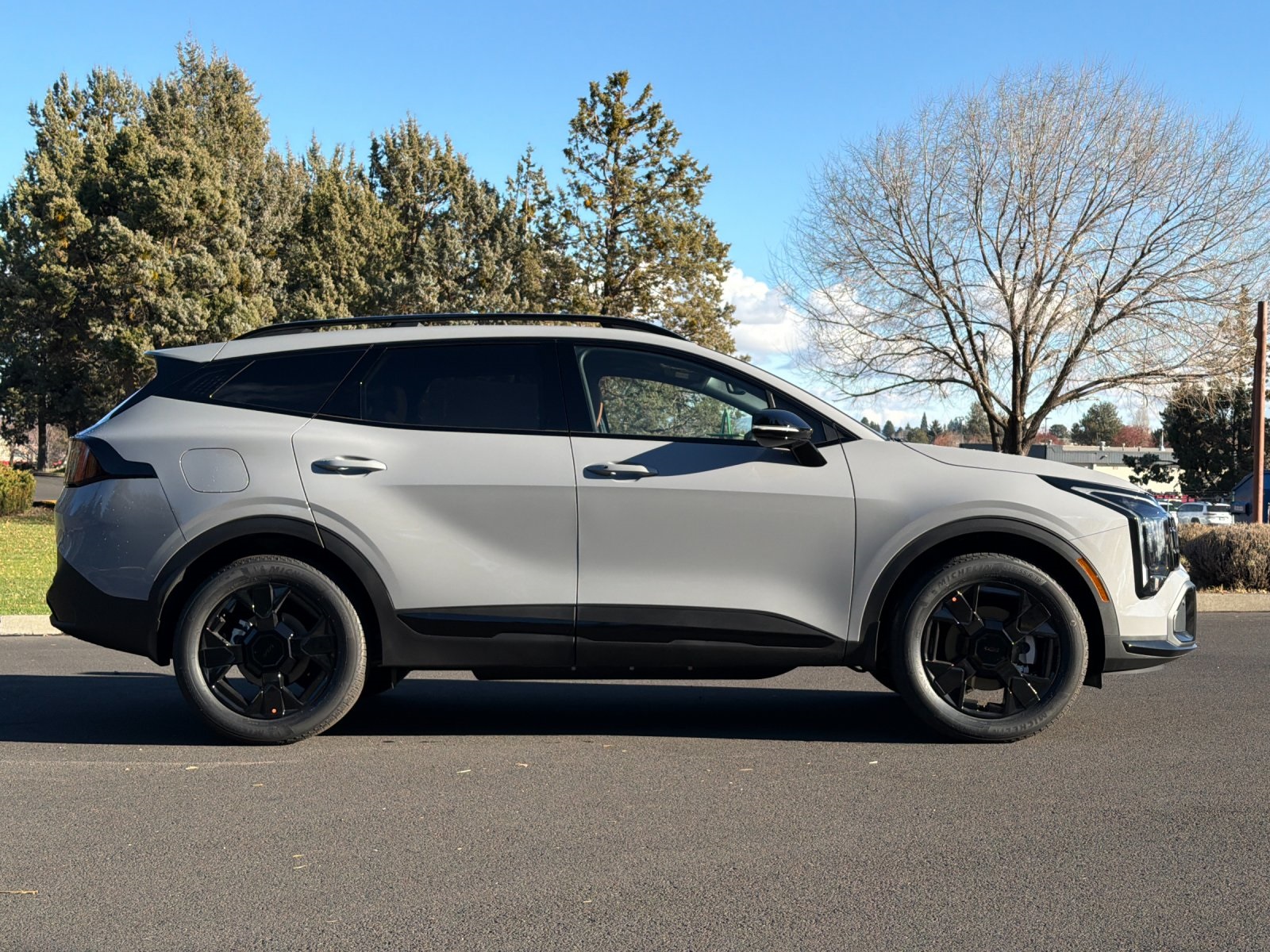 2026 Kia Sportage Plug-In Hybrid X-Line photo 2