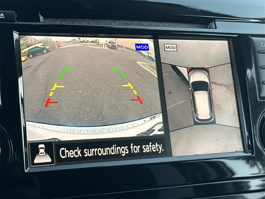 2019 Nissan Rogue SV photo 18