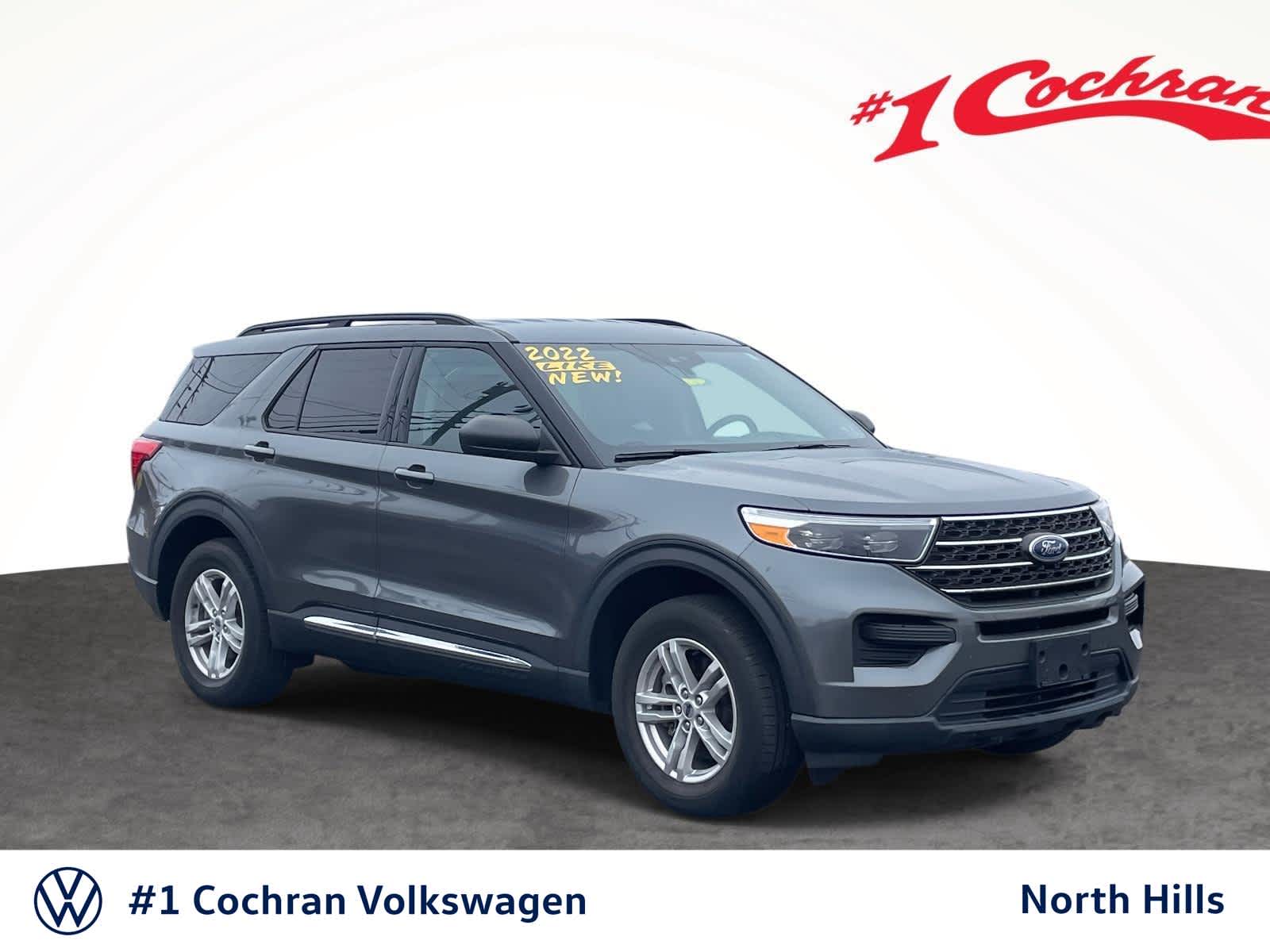 2022 Ford Explorer XLT's photo