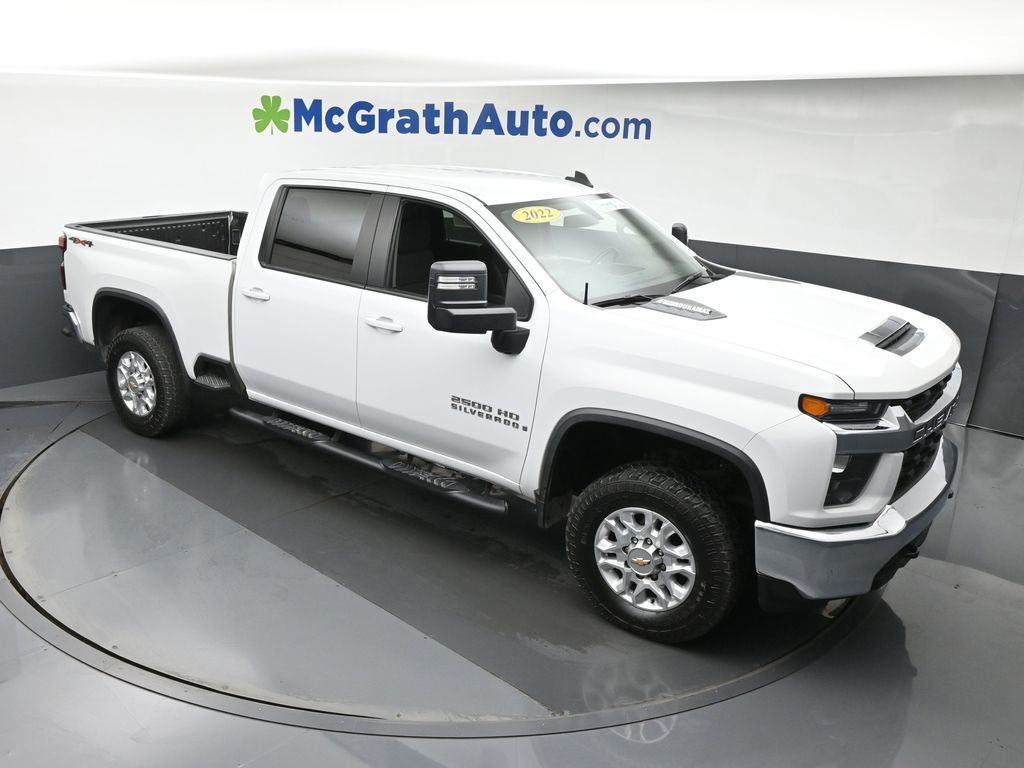 2022 Chevrolet Silverado 2500HD LT photo 3