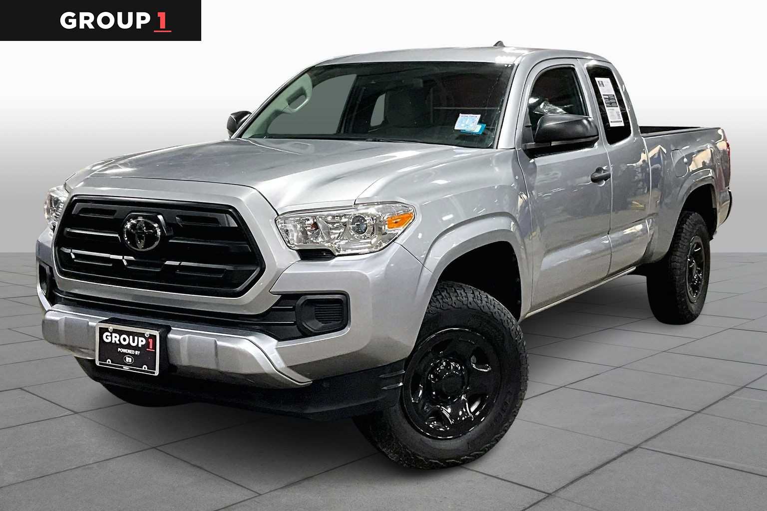 2019 Toyota Tacoma SR's photo