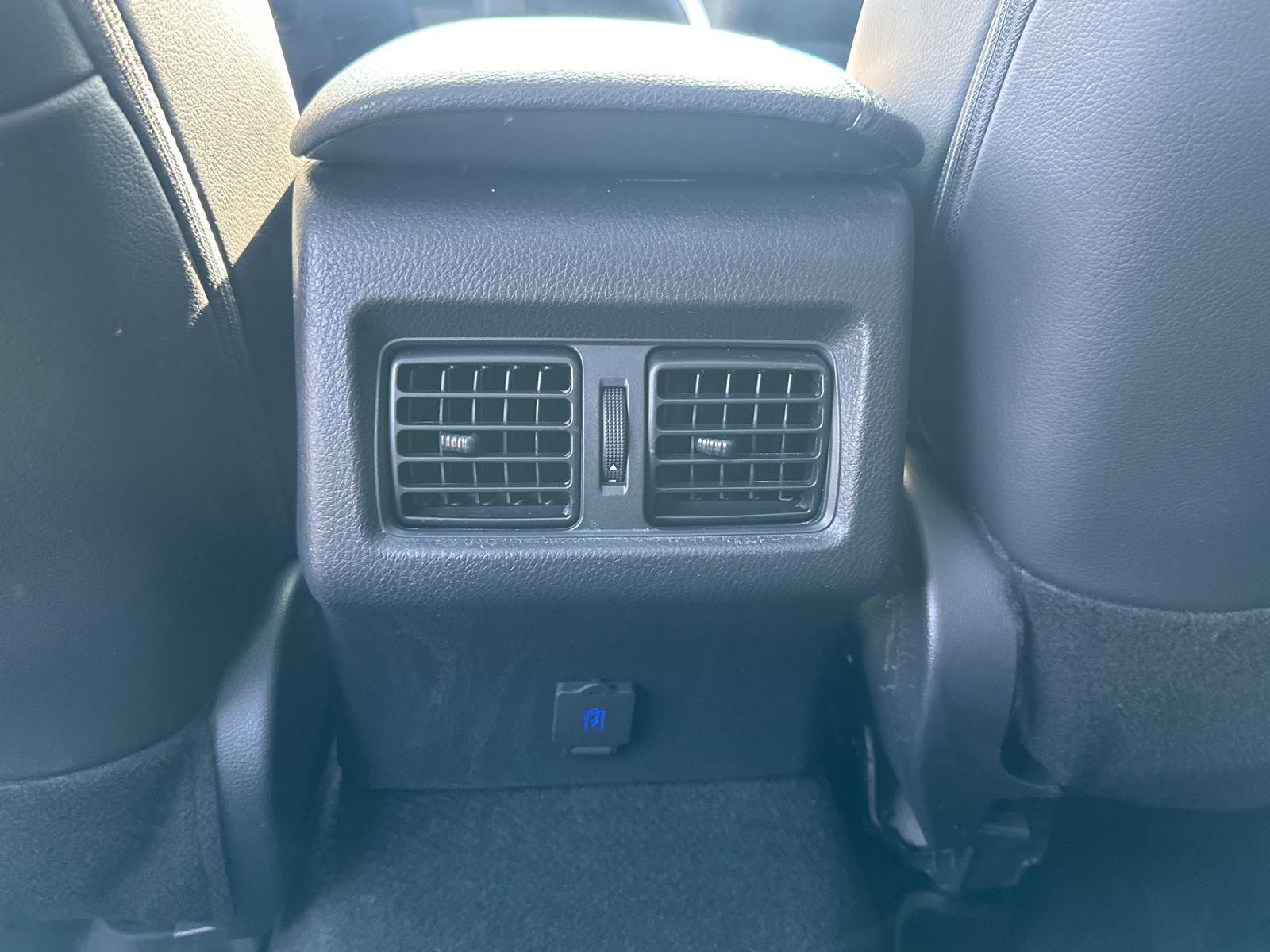 2024 Toyota Camry XSE V6 photo 27