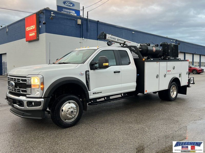 2025 Ford F-550 Super Duty Chassis Cab XL's photo