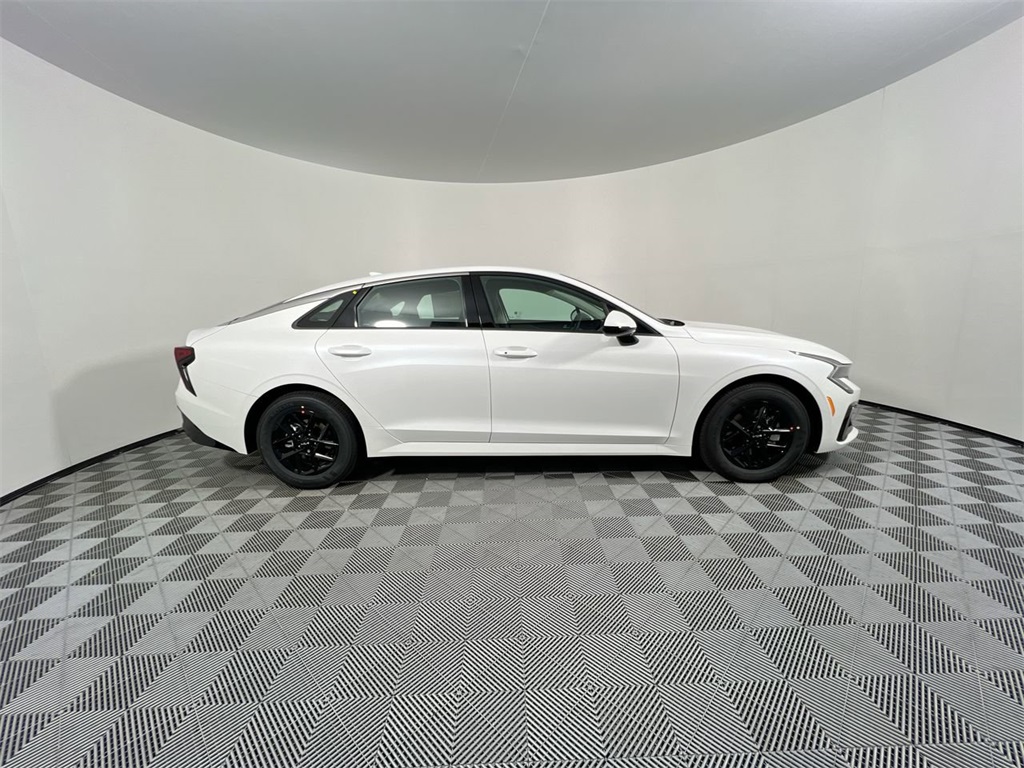 2025 Kia K5 LXS photo 2