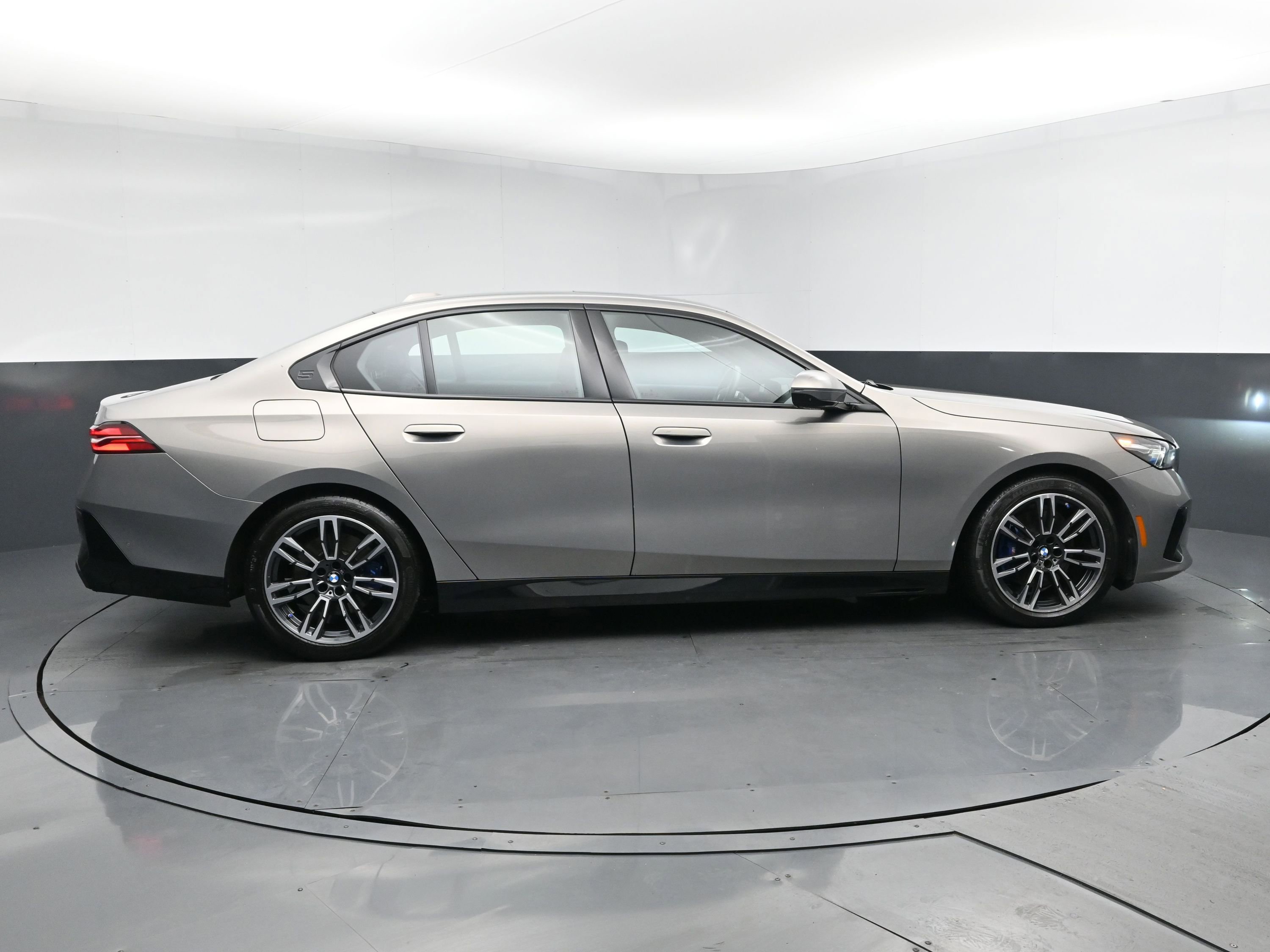 2024 Bmw 530i xDrive photo 3